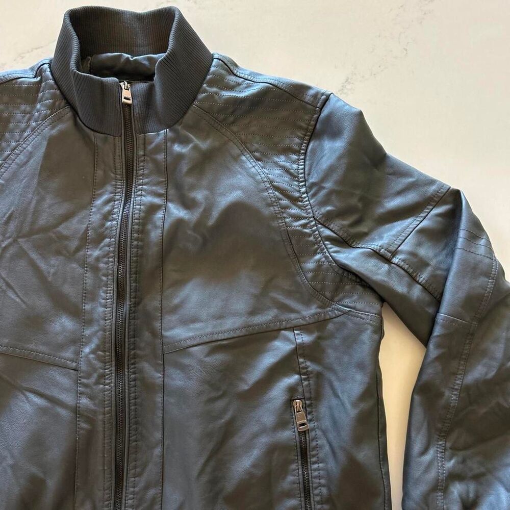 Unbranded Men's Black and Grey Jacket - Picture 4 of 8